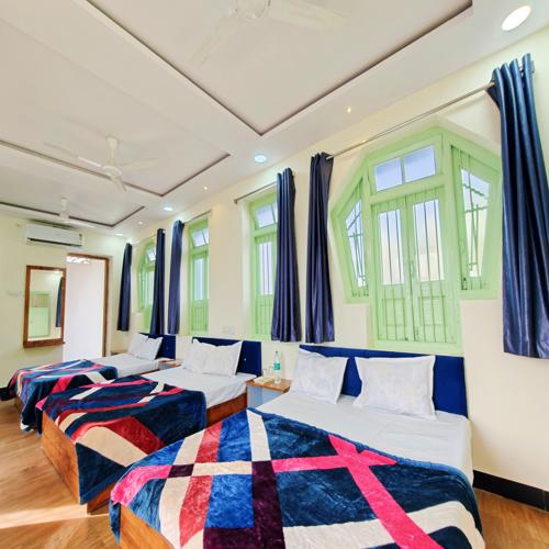 Triple Room